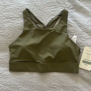 Fabletics No Bounce Sports Bra, Size Meduim